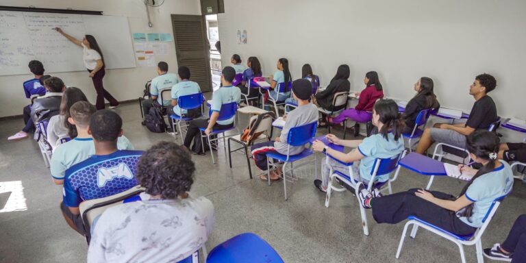 Candidatos ao PND 2026: Prazo para Preenchimento do Questionário se Encerrando Crédito: © Rafa Neddermeyer/Agência Brasil