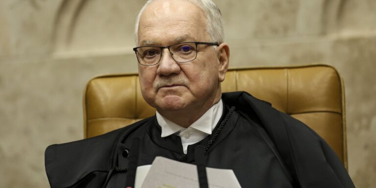 Fachin Devolve Relatoria do INSS a Mendonça e Mantém Caso Master sob Sua Supervisão Crédito: © Marcelo Camargo/Agência Brasil